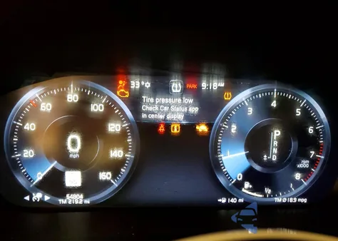 2019 Volvo Xc60 T6 Inscription z USA, uszkodzony, nr VIN LYVA22RL1KB235794